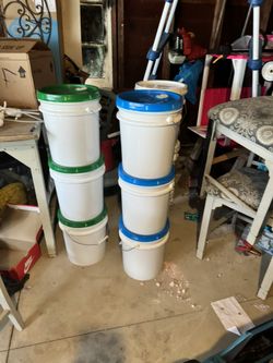 5 Gallon Buckets Of Laundry Detergent