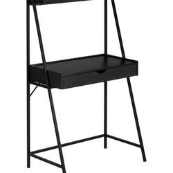 Black Desk