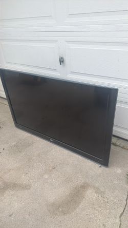 LG 60” tv with remote