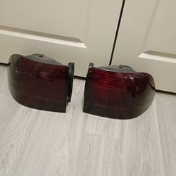 Porsche Cayenne Tail Light Taillight Left Right Pair 