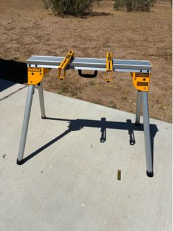 Dewalt Stand