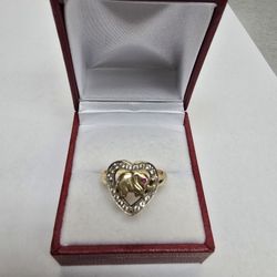 14k Gold Ladies Ring Heart With Elephant. Size  7.3/4