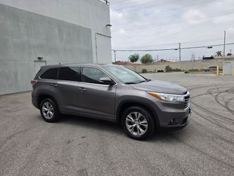 2016 TOYOTA HIGHLANDER LE