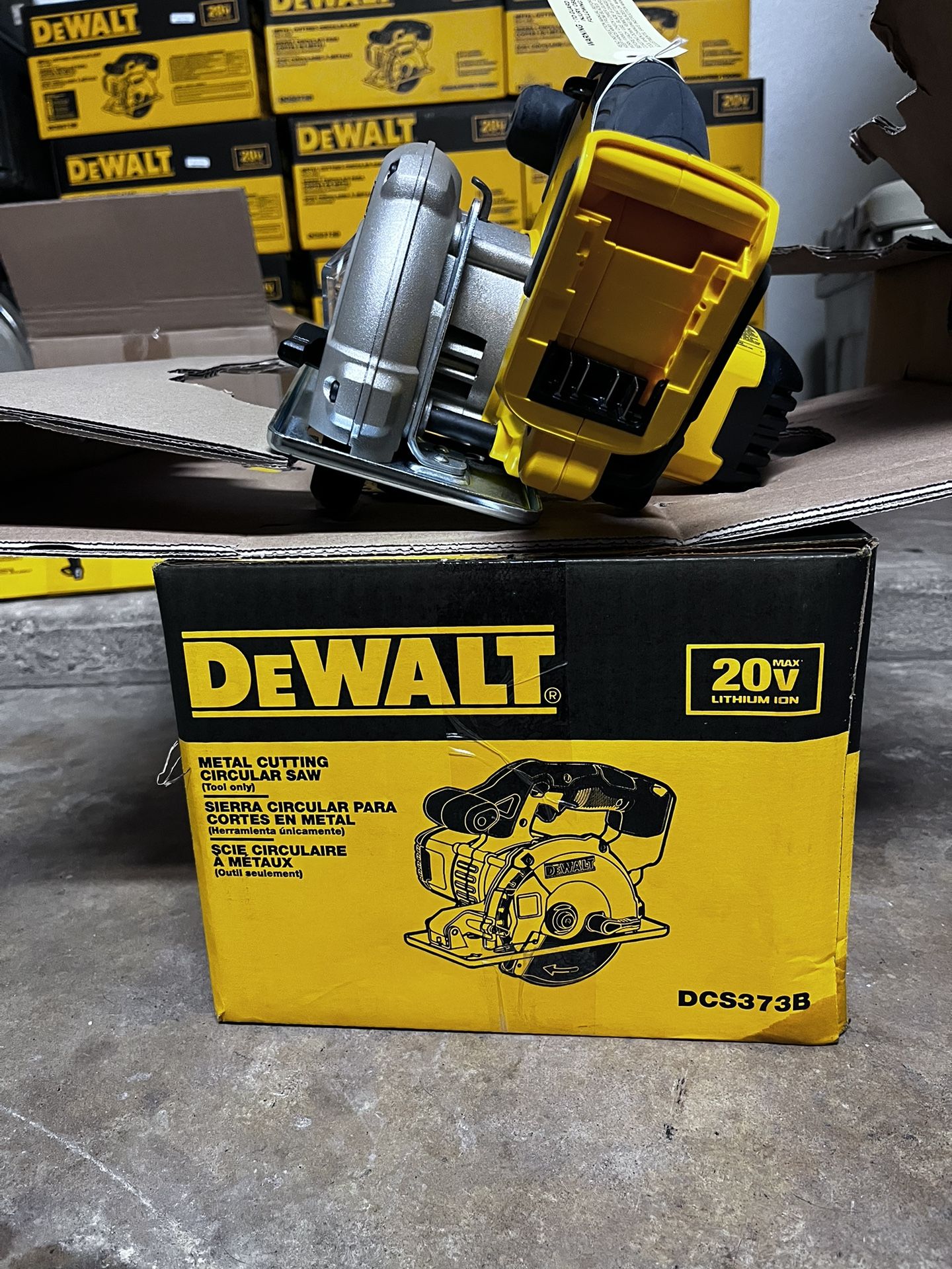 Saw And Drills DeWalt