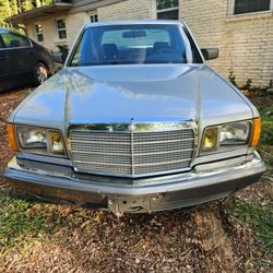 1985 Mercedes-Benz 380