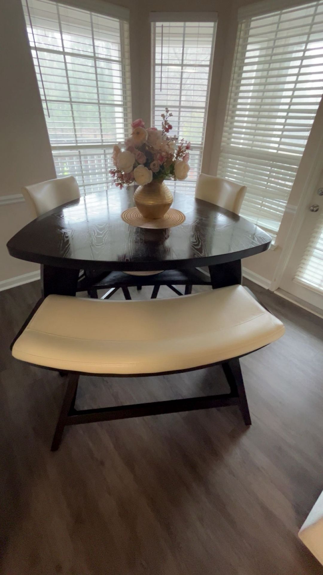 Dining room set For Sale
