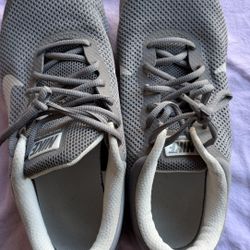 Men’s Nike Shoes Size 12 