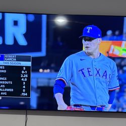 Samsung CU8000 85-Inch 4K Smart TV NEW IN BOX