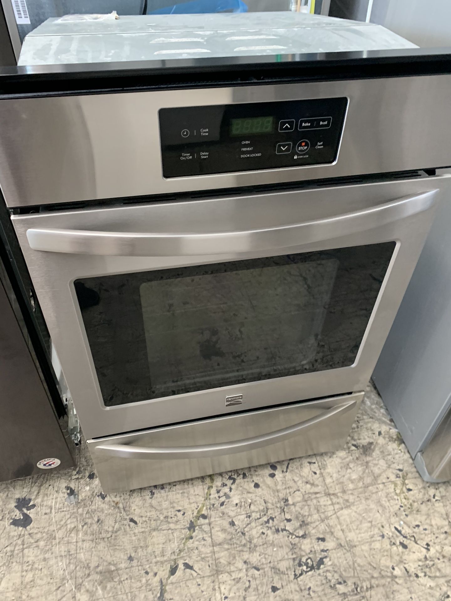 Kenmore 24” single wall oven in stainless steel gas