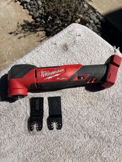 Milwaukee M18 FUEL Variable Spd Oscillating Multi-Tool -2836-20-Clean, Tool Only, Blades