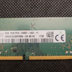 SK Hynix 1x 8GB DDR4-2400 UDIMM PC4-19200T-U Single Rank 8GB