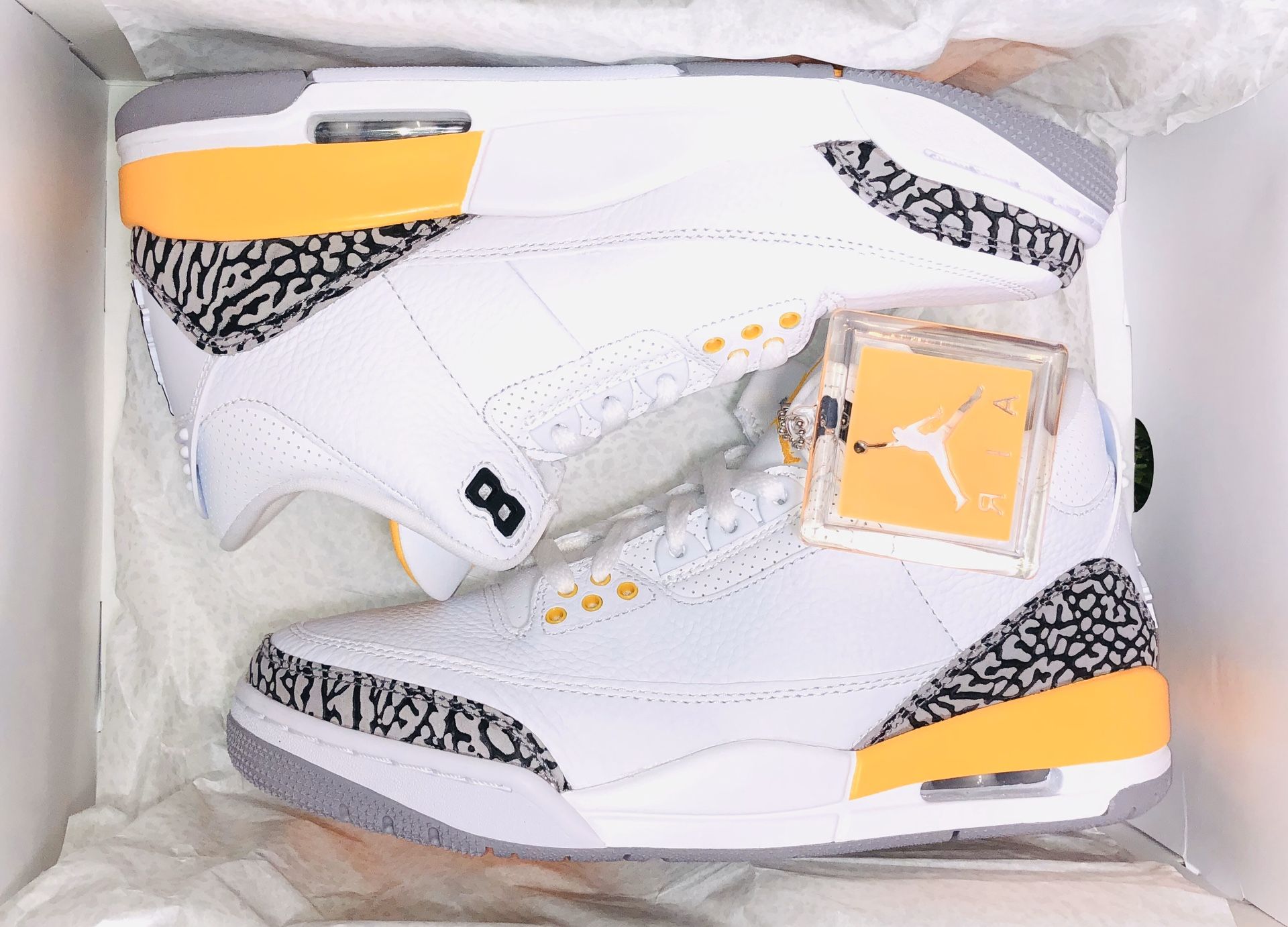 Air Jordan Retro Laser Orange - Main Image