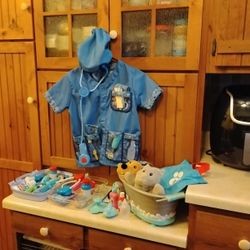 Melissa And Doug Veterinary Dress Up Set And Little Tikes Rescue Tails Grooming Set