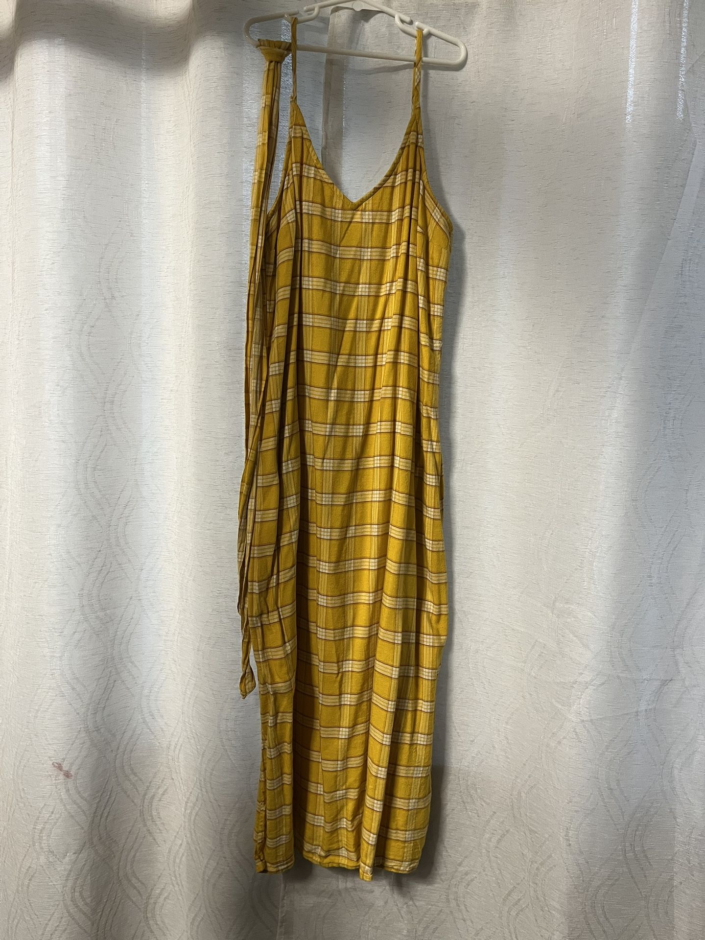 Sl. V Neck Tie Yellow Plaid