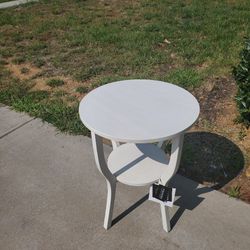 SAFAVIEH Rhodes Barn Blue End Table 