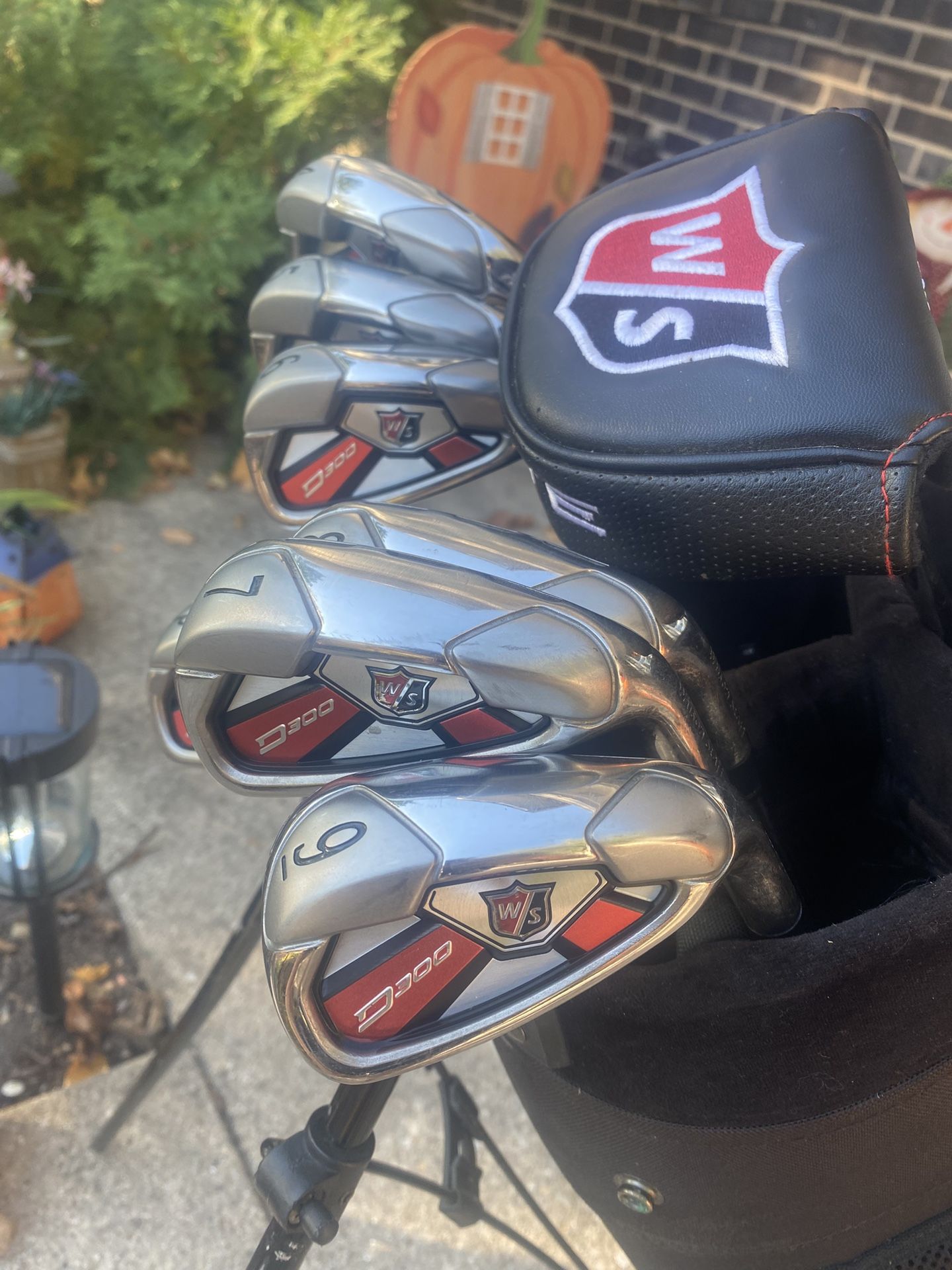 Wilson RH D300 Iron Set With Optional Putter
