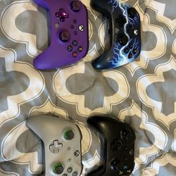 Xbox Controllers 