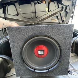 Dual subwoofer 12” 16x17in box with amp