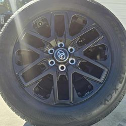 4 2025 TOYOTA TUNDRA RIMS&TIRES $750