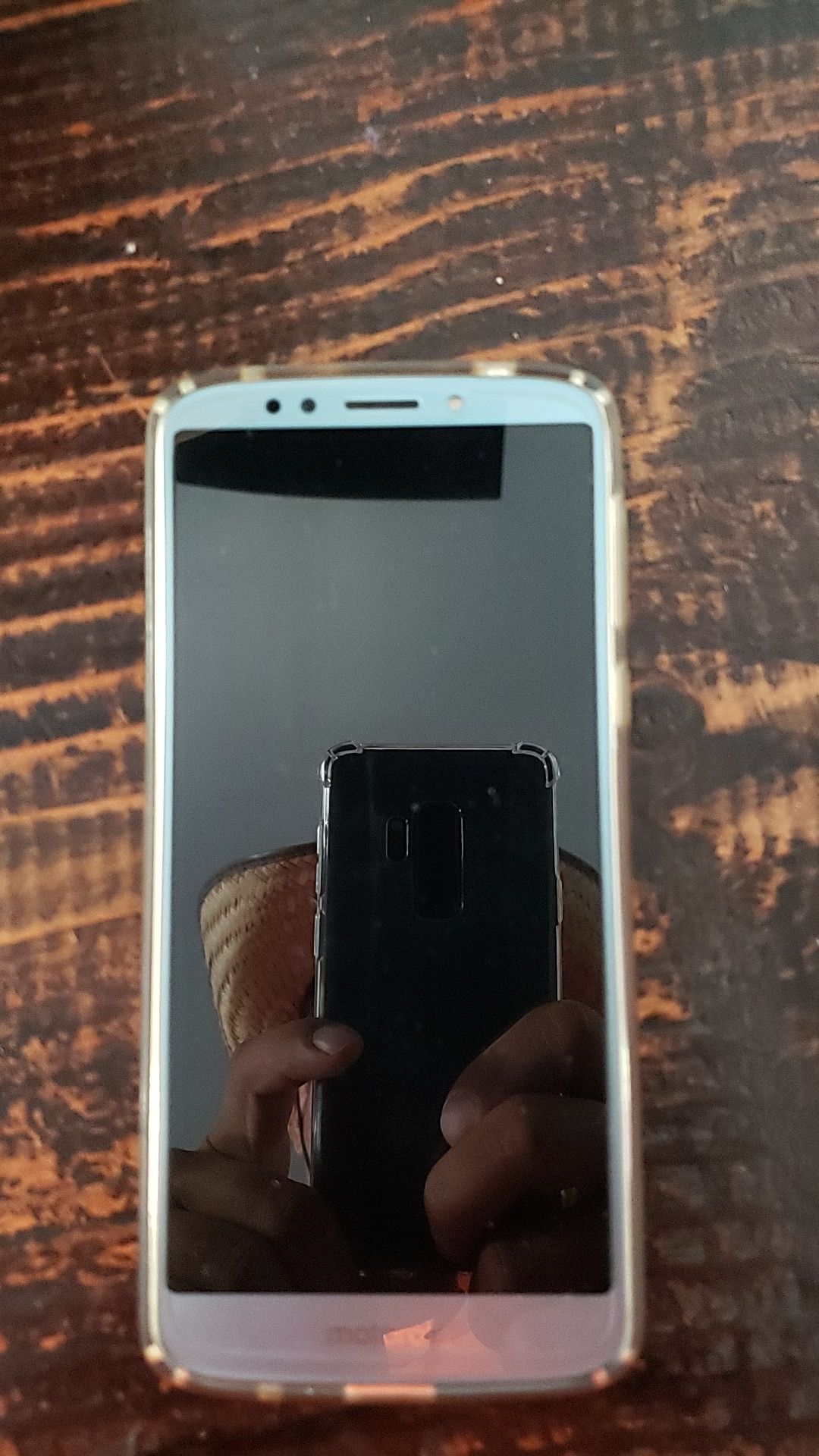 Moto e6 plus