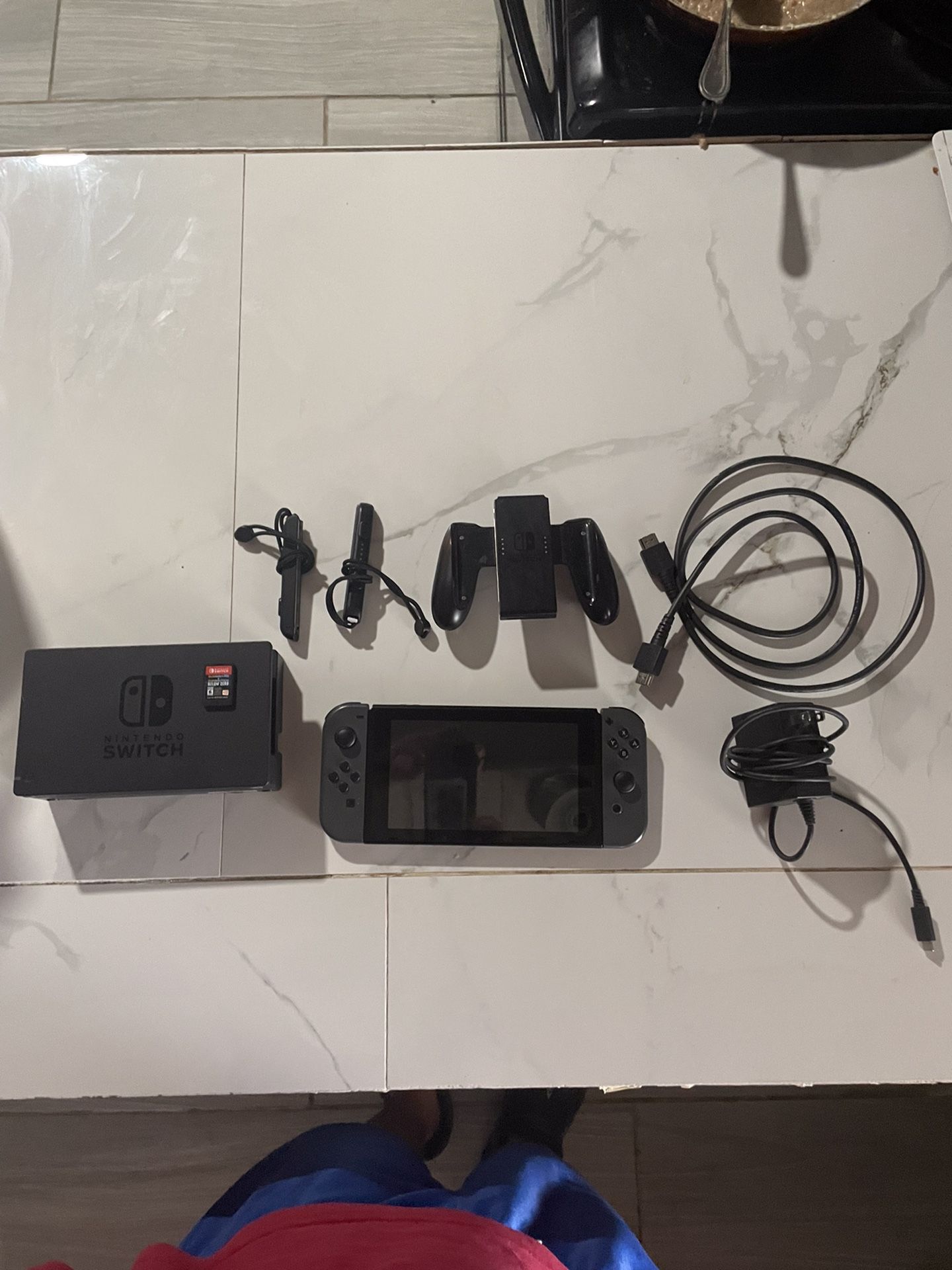 Nintendo Switch with Subnautica 1+2 and 16 gb sd card