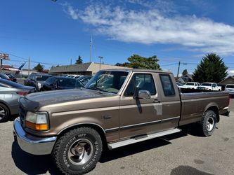 🔥 1992 Ford F-150 Super Cab Long Bed 🔥 • 210K miles • Inline 6-cylinder engine • Automatic transmission • Good tires • Clean title • Great work tru