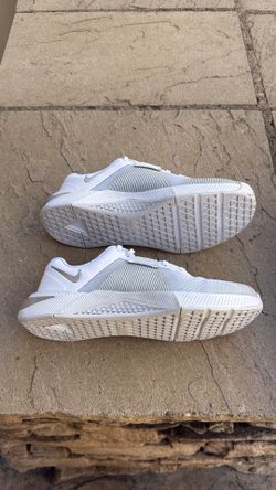 New Nike Metcon 10 white metallic silver gym workout training shoes Women’s 10, Men’s 8.5