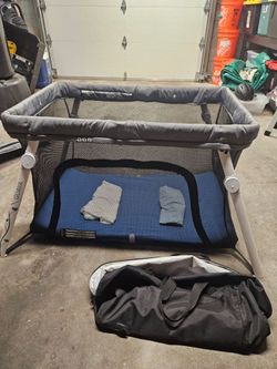 Guava Travel Lotus Pack and Play Crib