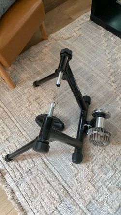 Alpcour Fluid Bike Trainer Stand for Indoor Riding