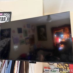 TCL 40’  Tv With Wall mount 