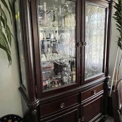 Rivers edge china Cabinet 
