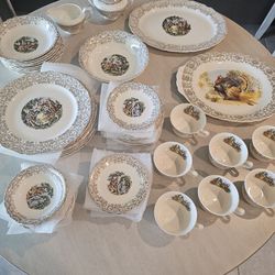 Royal Queen Warranted 22kt Gold China Set
