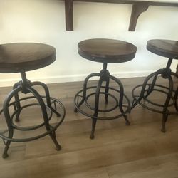 3 Ashley d Backless Counter Height Bar Stool