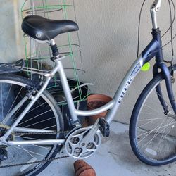 Trek Multitrack 7000 Mountain Bike w/ Back Wheel Attachment