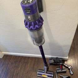 Dyson 10 cordless vacuum 