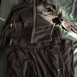  Brown And Pink Nike Workout Set 