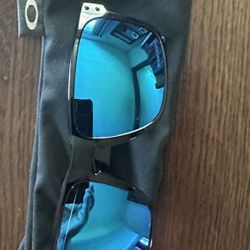 Oakley  Sunglasses Holbrook Prizm Polarized