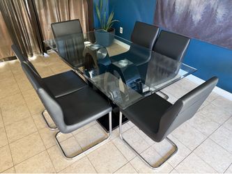 Glass Dining Table - 6 seats