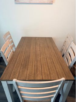 6 seat Kitchen table (white washed, Farmhouse table)