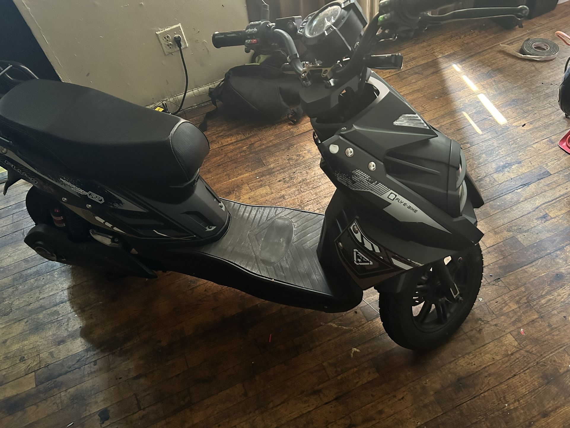 Electric Moped With Lithium Battery