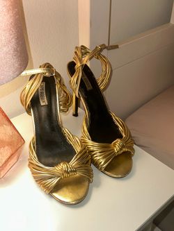 Gold high heels vintage cape Robbin size 8/9 US with box