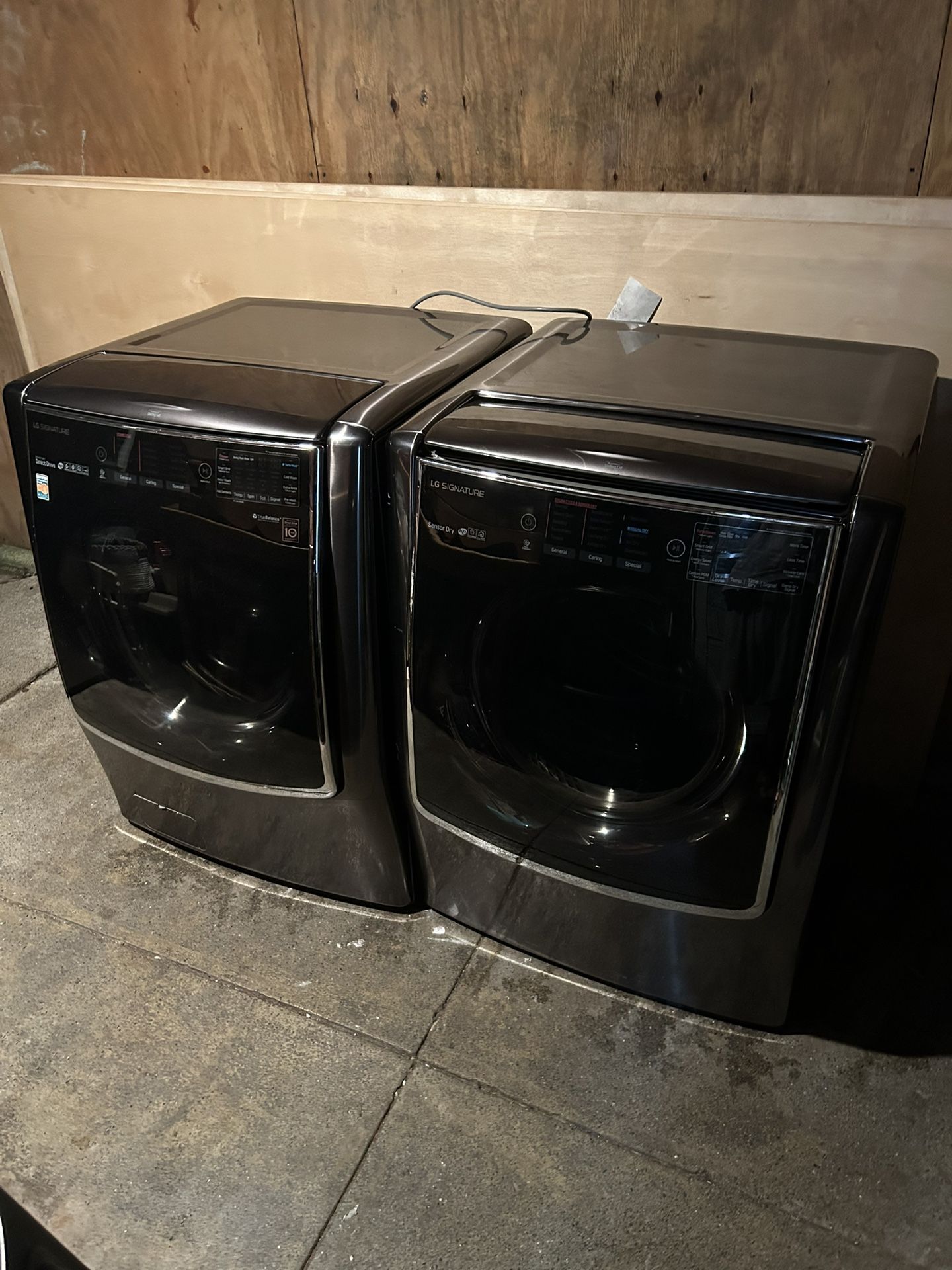 LG signature series, washer and dryer extra large capacity