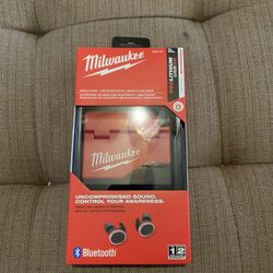 Milwaukee Earphones Bluetooth 