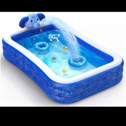 Inflatable pool with elephant shower head