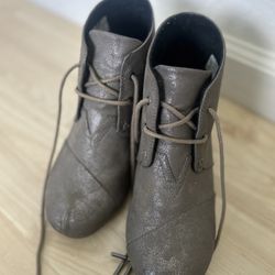 Boots TOMS