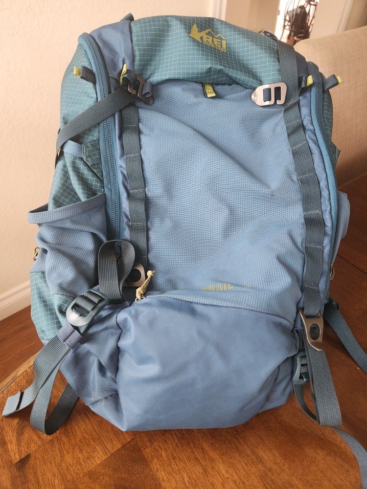 REI Trail 40 Women's Backpack. Size Women's Small