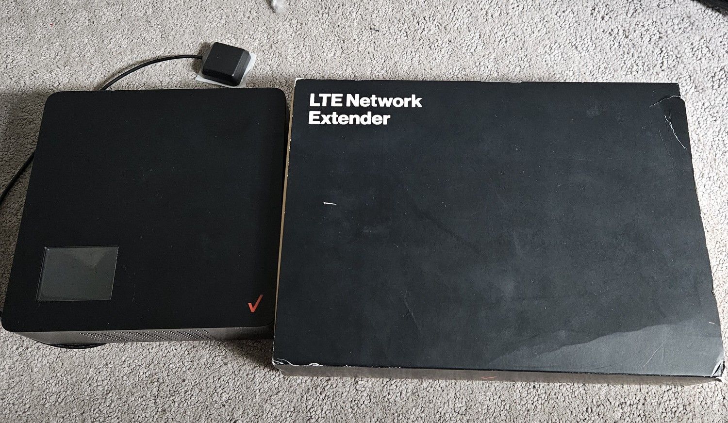 Verizon lte network extender boost your coverage retails for 250$