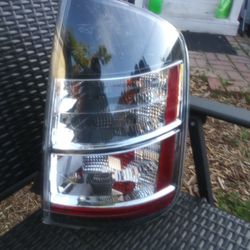 04-05 Prius Tail Lamp Right Side