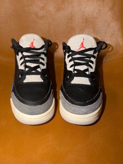 Boys Air Jordan 3 Rare Air Size 2Y
