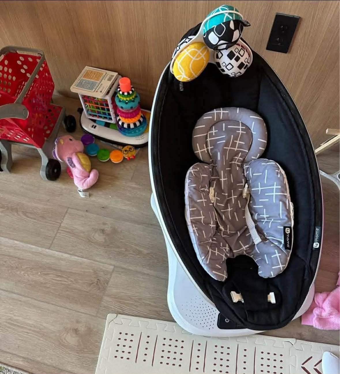 Mamaroo Swing And Play Pen 